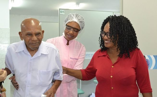 Pacientes com câncer recebem tratamento odontológico e visita domiciliar 1752018095756 653x405 - Pacientes com câncer recebem tratamento odontológico e visita domiciliar