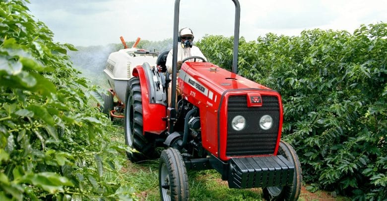 Pequeno agricultor em Feira já recebeu 1,4 mil horas gratuitas de trator 8e67e209667e3e973498bd5815dfa267 780x405 - Pequeno agricultor em Feira já recebeu 1,4 mil horas gratuitas de trator