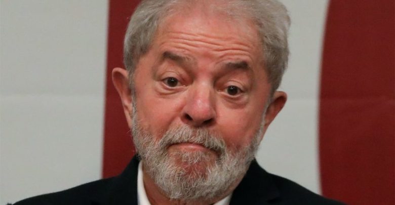 Lula preso quer de volta benefícios de ex-presidente Lula SergioLima 9out2017 868x644 1 780x405 - Lula preso quer de volta benefícios de ex-presidente