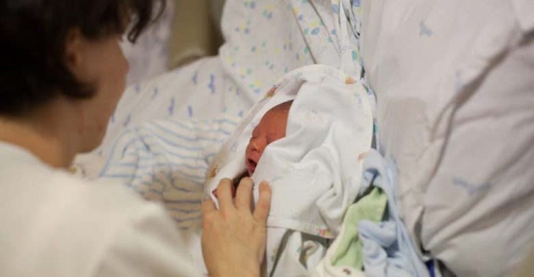 Técnica em enfermagem é presa por tentar matar 4 recém-nascidos maternidade 780x405 - Técnica em enfermagem é presa por tentar matar 4 recém-nascidos