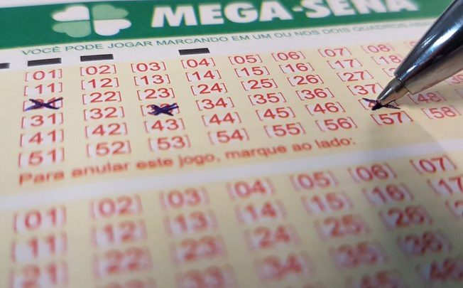 Ninguém acerta a Mega-Sena e prêmio acumula em R$ 6,5 milhões mega fox 652x405 - Ninguém acerta a Mega-Sena e prêmio acumula em R$ 6,5 milhões