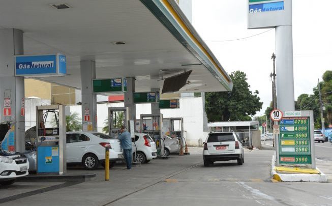 Abastecimento de combustíveis deve normalizar em 90% dos postos da Bahia até quarta-feira posto de combustíveis 653x405 - Abastecimento de combustíveis deve normalizar em 90% dos postos da Bahia até quarta-feira