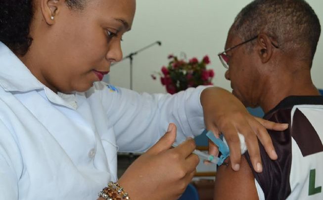 Feira de Santana ultrapassa meta de vacinação contra a gripe vacina contra gripe 653x405 - Feira de Santana ultrapassa meta de vacinação contra a gripe