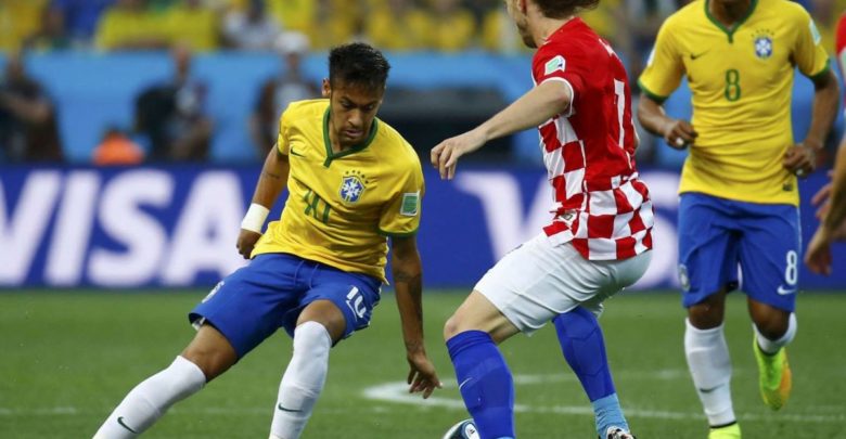Brasil melhora no 2º tempo, e Neymar faz 1 X 0 3454 6 na chm 2014 sbornuyu br ru 780x405 - Brasil melhora no 2º tempo, e Neymar faz 1 X 0