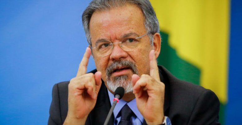 Não existe uma articulação para refazer a greve dos caminhoneiros, diz Raul Jungmann raul jungmann sergio lima 5jun2017 868x644 780x405 - Não existe uma articulação para refazer a greve dos caminhoneiros, diz Raul Jungmann