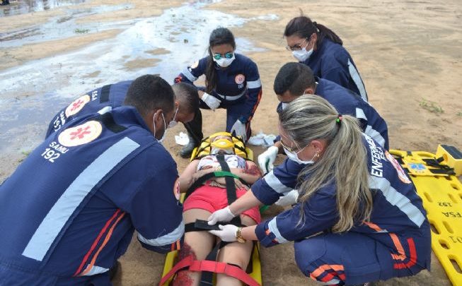 SAMU realiza simulado de incêndio na Avenida Noide Cerqueira treinamento samu 1 653x405 - SAMU realiza simulado de incêndio na Avenida Noide Cerqueira