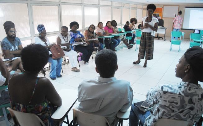 Oficina qualifica atores sociais para Rede de Turismo Étnico Afro em Feira de Santana Afro 653x405 - Oficina qualifica atores sociais para Rede de Turismo Étnico Afro em Feira de Santana