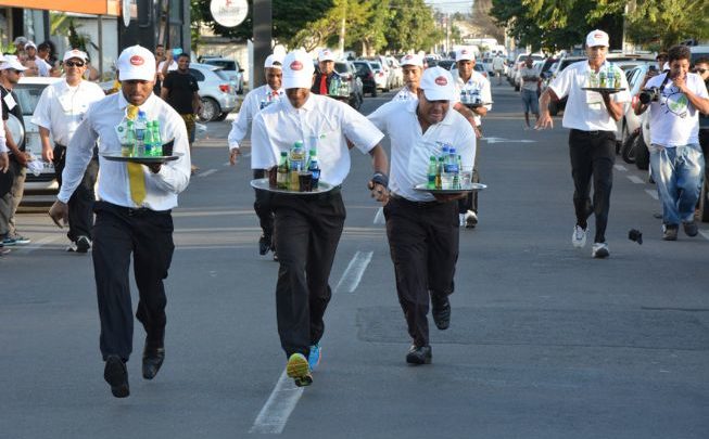 Corrida do Garçom acontece nesta segunda-feira corrida de garçon 653x405 - Corrida do Garçom acontece nesta segunda-feira