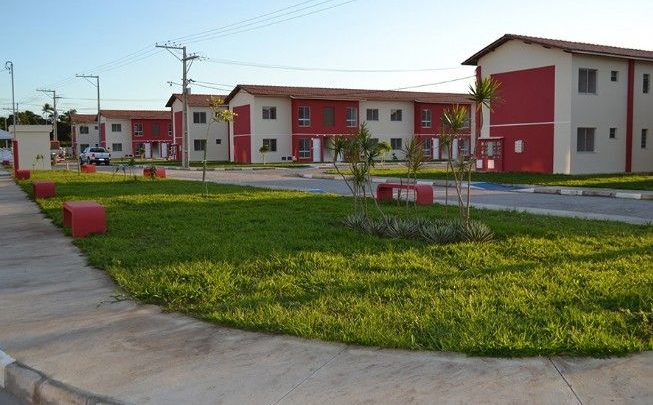 Beneficiários do Minha Casa, Minha Vida assinam distrato e devolvem imóveis em Feira minha casa minha vida 653x405 - Beneficiários do Minha Casa, Minha Vida assinam distrato e devolvem imóveis em Feira