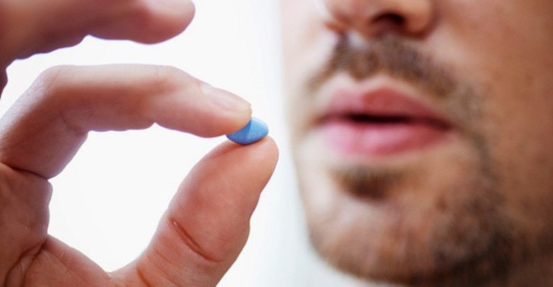 Homem toma Viagra, tem ereção prolongada e fratura pênis após abraço viagra g 780x405 - Homem toma Viagra, tem ereção prolongada e fratura pênis após abraço