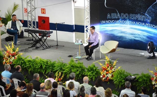 "Temos que conhecer nossas inferioridades", diz Divaldo Franco, na 40ª Semana Espírita 1792018100653 653x405 - "Temos que conhecer nossas inferioridades", diz Divaldo Franco, na 40ª Semana Espírita