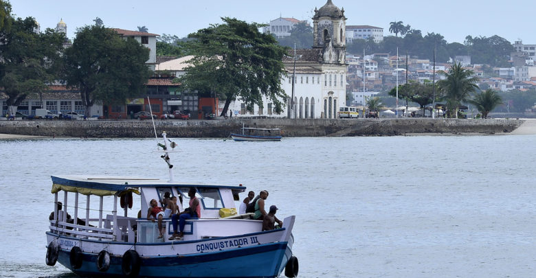 Após tentativa de estupro, bandidos roubam grupo em barco e jogam vítimas no mar; homem está desaparecido 2014 09 30 Travessia20Plataforma20x20Ribeira Foto20Max20Haack Ag20Haack2024 780x405 - Após tentativa de estupro, bandidos roubam grupo em barco e jogam vítimas no mar; homem está desaparecido
