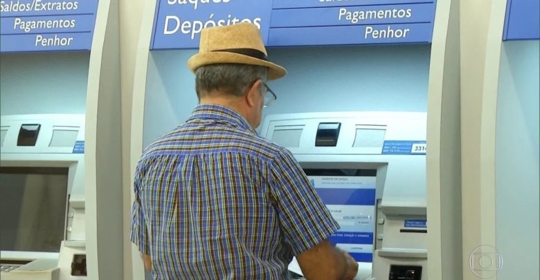 Mais de 98 mil baianos não sacaram o abono salarial; saiba se você tem direito pis idosos 780x405 - Mais de 98 mil baianos não sacaram o abono salarial; saiba se você tem direito