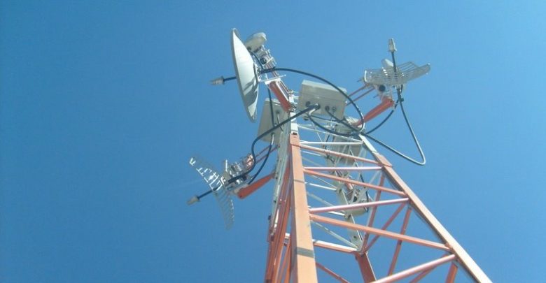 Técnicos estão trabalhando para normalizar sinal de internet do Feira Digital nos distritos torre de internet 780x405 - Técnicos estão trabalhando para normalizar sinal de internet do Feira Digital nos distritos