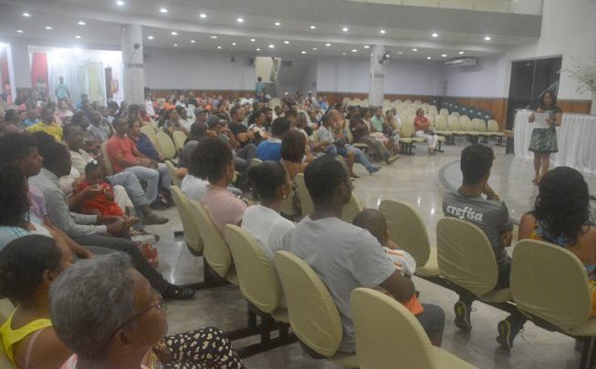 Tradicional "atraso da noiva" não é permitido no casamento coletivo em Feira de Santana 18102018095442 653x405 - Tradicional "atraso da noiva" não é permitido no casamento coletivo em Feira de Santana