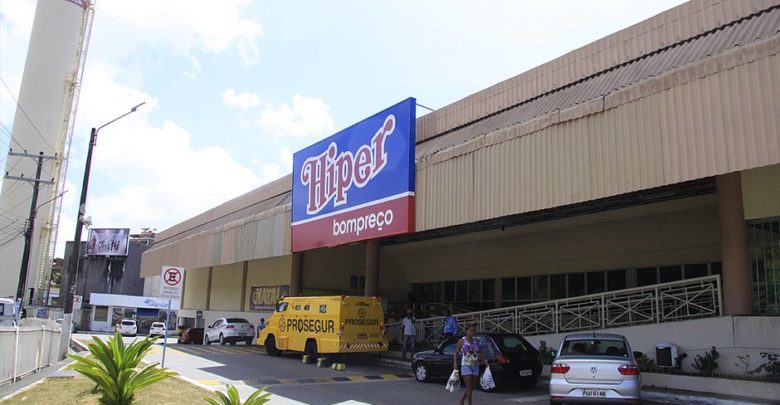 Bandidos levam mais de 30 celulares em supermercado de Salvador bom preço 780x405 - Bandidos levam mais de 30 celulares em supermercado de Salvador