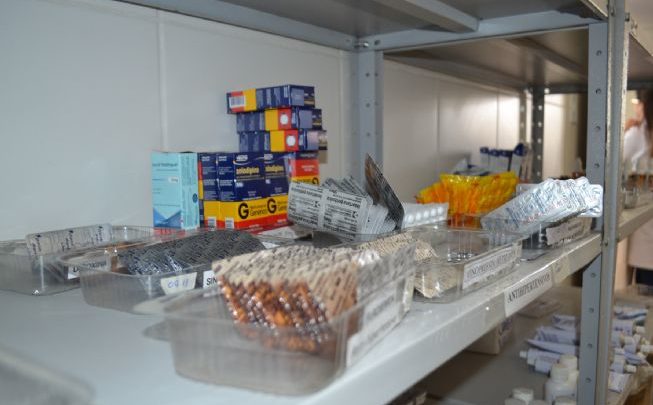 BA tem 24 medicamentos usados contra Aids, tuberculose, alzheimer e outras doenças com estoque zerado medicamentos feira 653x405 - BA tem 24 medicamentos usados contra Aids, tuberculose, alzheimer e outras doenças com estoque zerado
