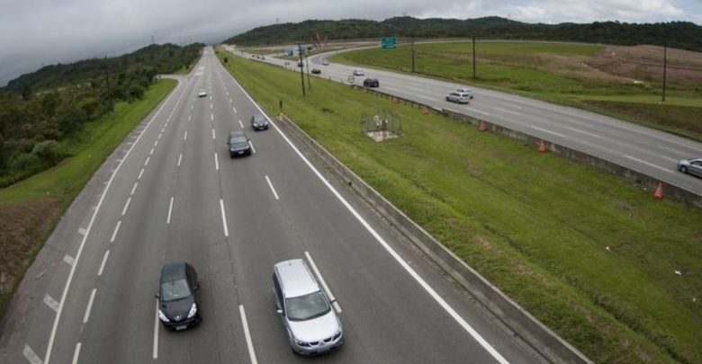 Governo vai instalar 1 mil radares em rodovias federais, diz ministro estrada com radar 780x405 - Governo vai instalar 1 mil radares em rodovias federais, diz ministro