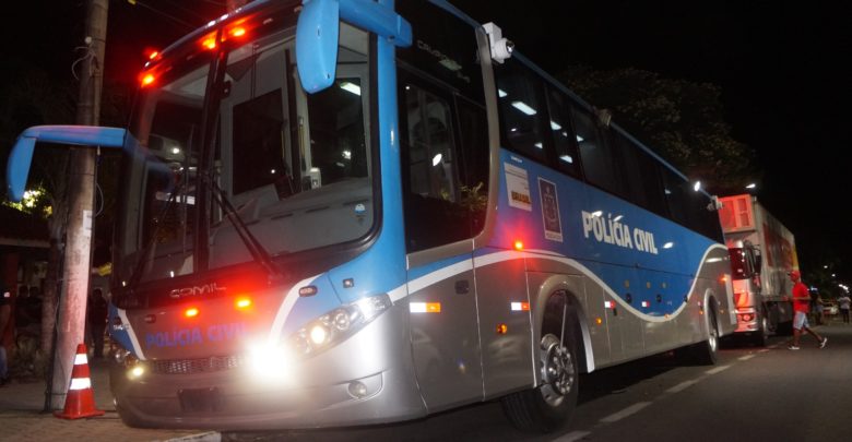 Número de conduzidos pela polícia civil triplica no 3° dia da Micareta de Feira onibus micareta de feira 780x405 - Número de conduzidos pela polícia civil triplica no 3° dia da Micareta de Feira