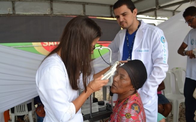 Lavradora com suspeita de glaucoma é encaminhada para exames, através da Ação Global em Bonfim de Feira atendimento saúde 653x405 - Lavradora com suspeita de glaucoma é encaminhada para exames, através da Ação Global em Bonfim de Feira