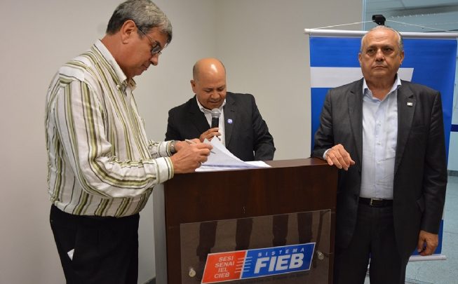 Prefeito assina termo de cooperação técnica para transformar Feira em pólo tecnológico e atrair investimentos 1972019114906 653x405 - Prefeito assina termo de cooperação técnica para transformar Feira em pólo tecnológico e atrair investimentos