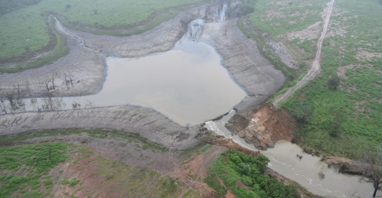 Governo confirma rompimento de barragem em cidade na Bahia Barragem 780x405 - Governo confirma rompimento de barragem em cidade na Bahia