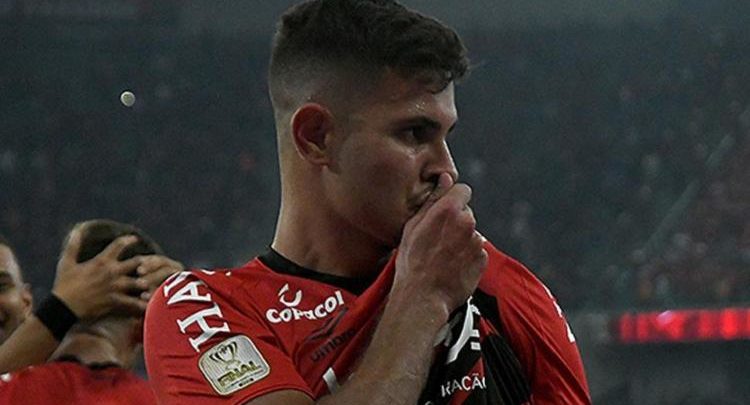 Athletico-PR faz 1 a 0 no Internacional e abre vantagem na final da Copa do Brasil bruno guimaraes 750x405 - Athletico-PR faz 1 a 0 no Internacional e abre vantagem na final da Copa do Brasil