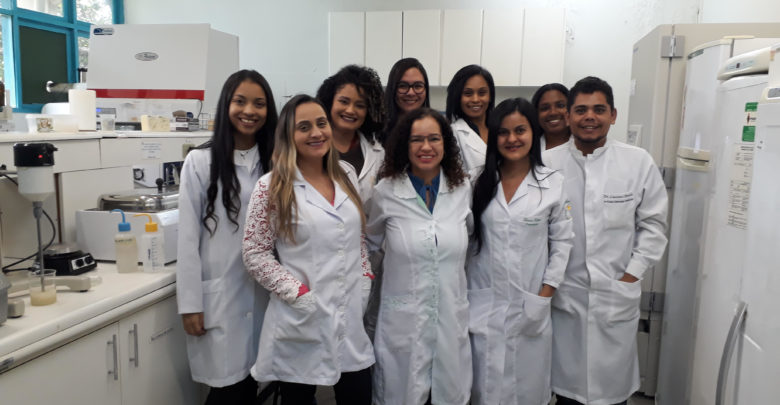 Pesquisadores da Uefs desenvolvem curativo utilizando abacaxi híbrido pesquisadores uefs 780x405 - Pesquisadores da Uefs desenvolvem curativo utilizando abacaxi híbrido