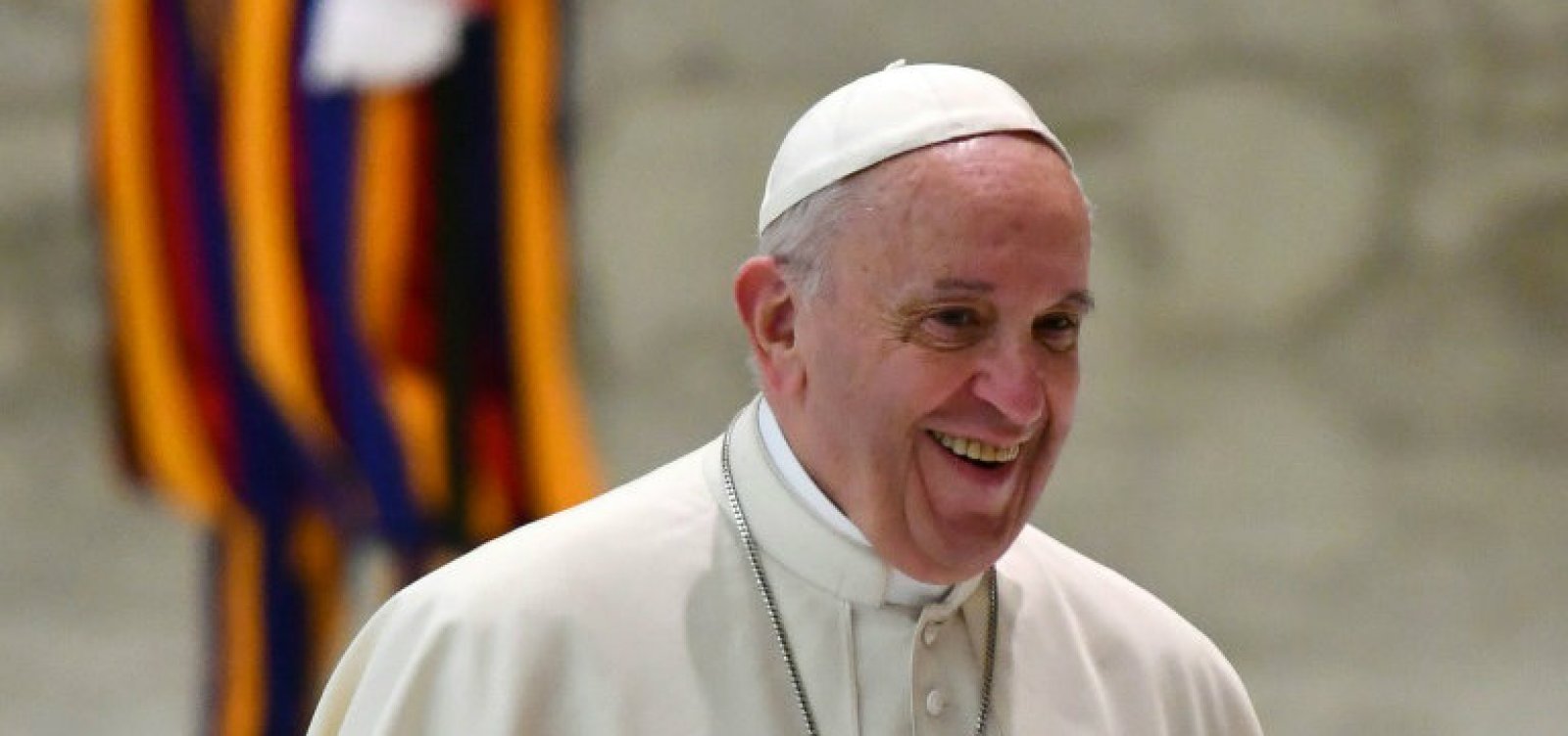 Resultado de imagem para Papa Francisco sorrindo